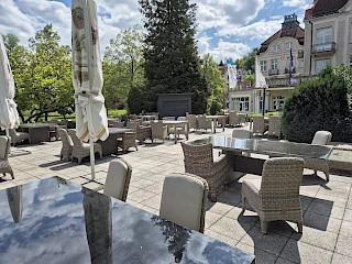 Blick auf die Sonnenterrasse im Boutique Hotel Badehof