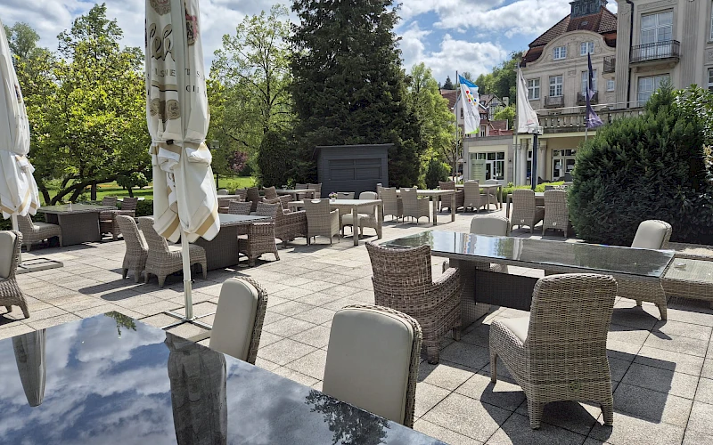 Blick auf die Sonnenterrasse im Boutique Hotel Badehof
