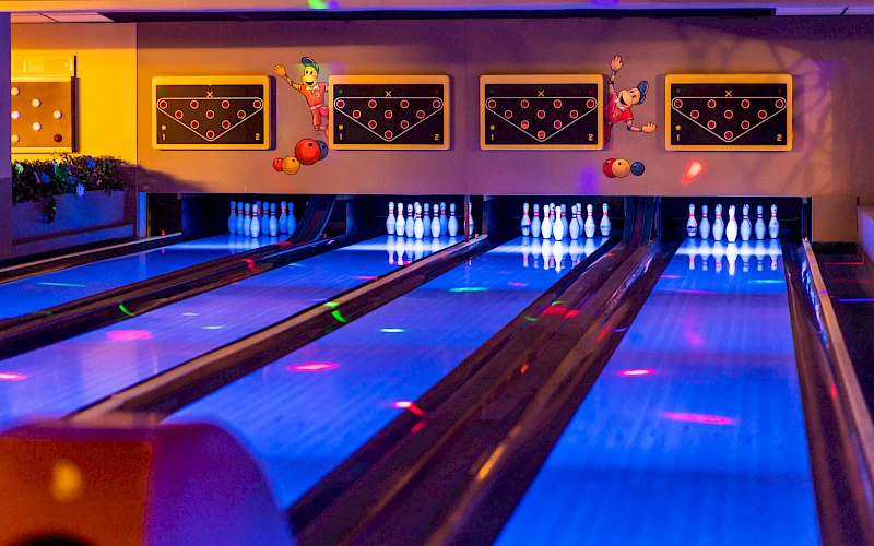 Blick auf die Bowlingbahnen im Wunderland Kalkar